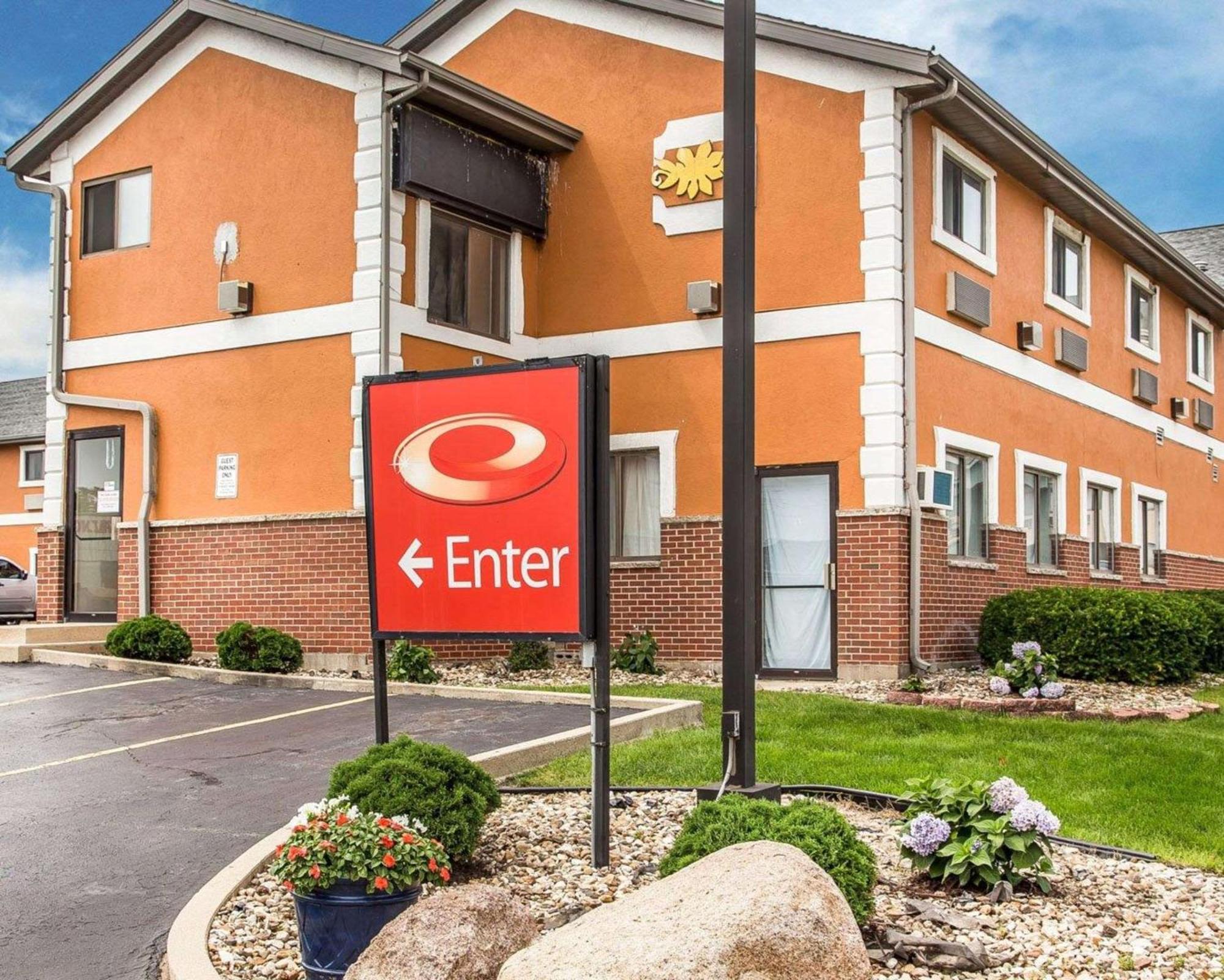Econo Lodge Сидар-Рапидс Экстерьер фото