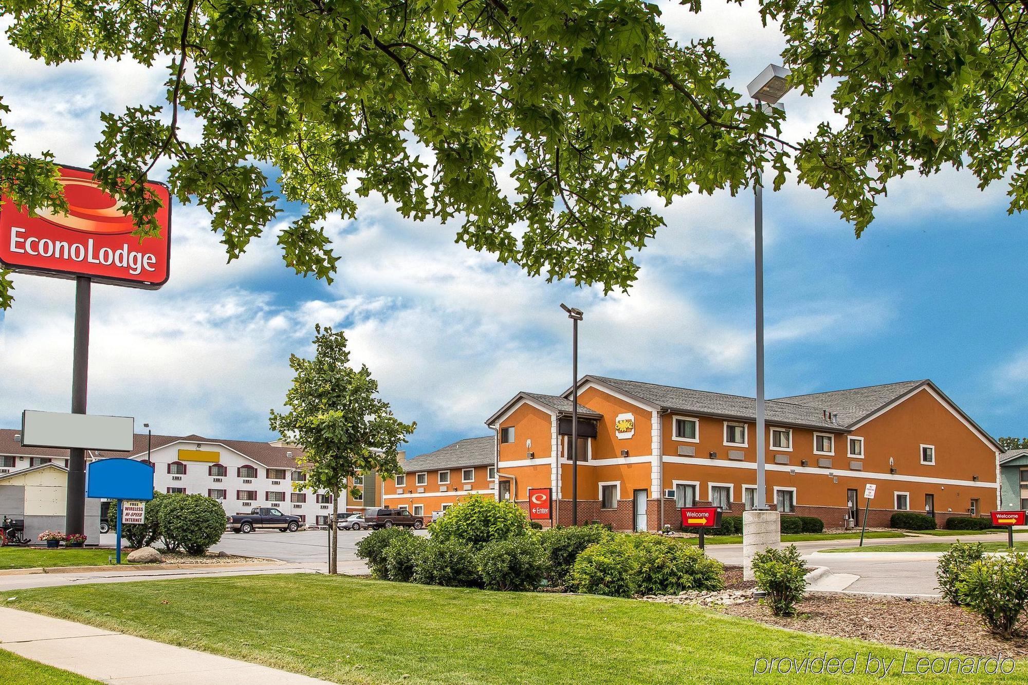Econo Lodge Сидар-Рапидс Экстерьер фото
