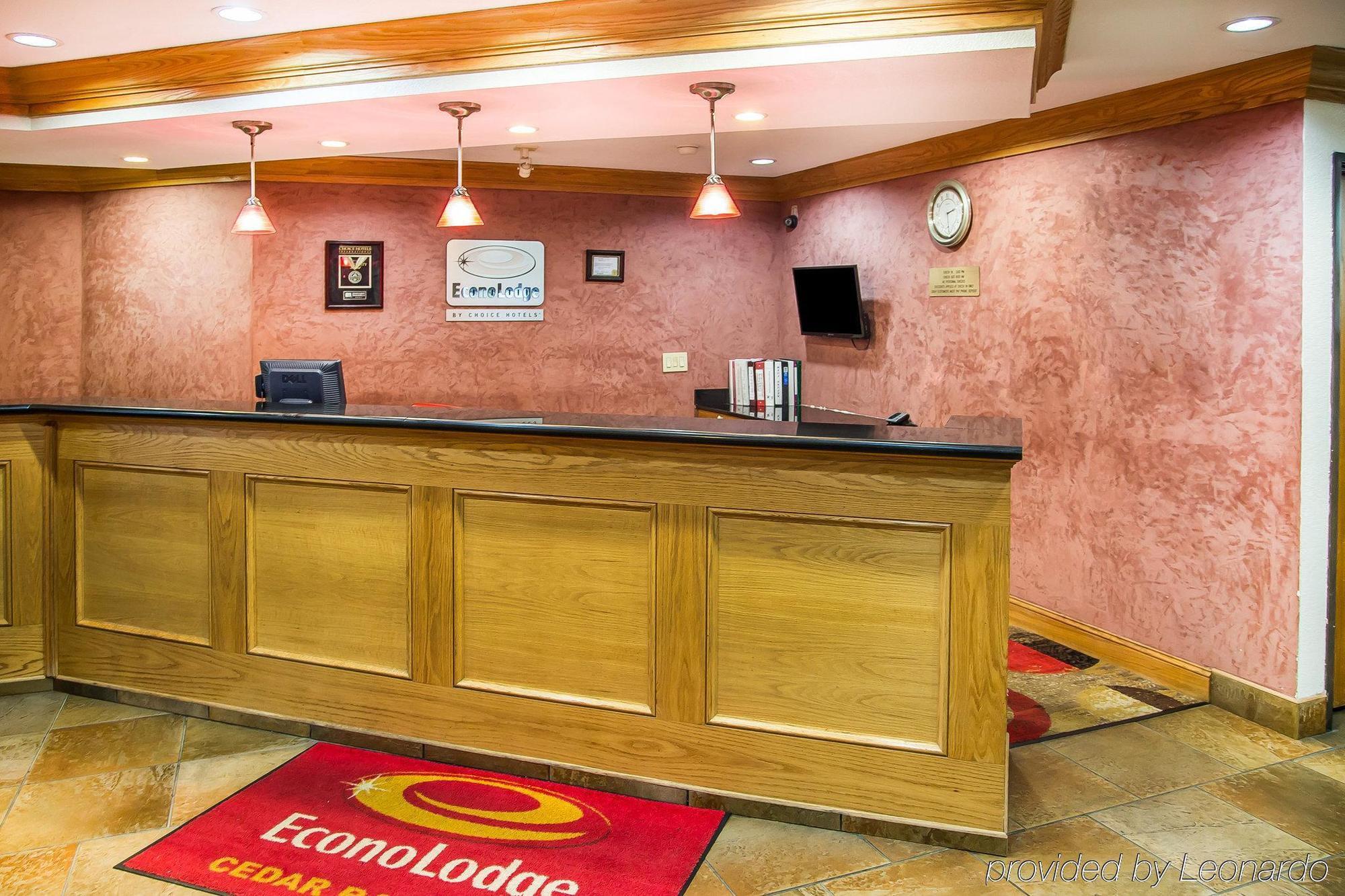 Econo Lodge Сидар-Рапидс Экстерьер фото