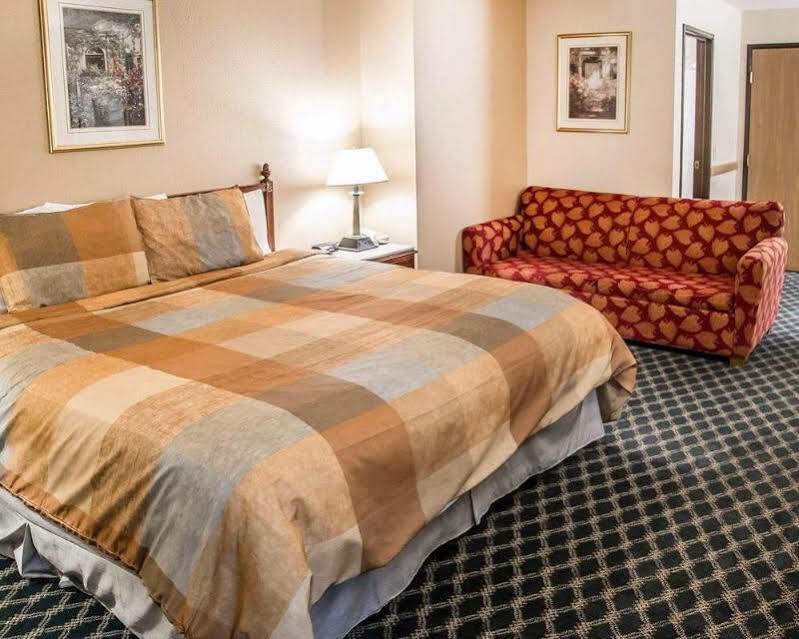 Econo Lodge Сидар-Рапидс Экстерьер фото